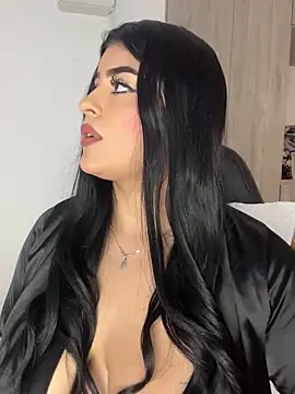 Chatroom XXX en direct de Kariina__69