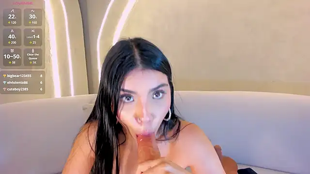 Chat XXX en directo de MiaLaurence