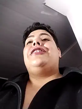 Chatroom XXX en direct de Hailey_Curvy