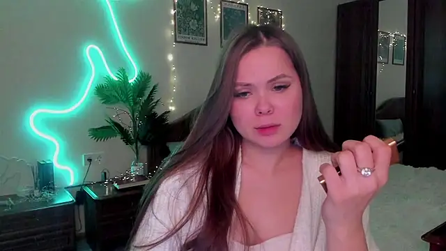 Kira_love_81 Adlı Modelin Canlı XXX Sohbeti