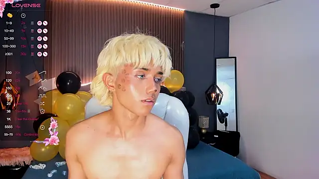 Chat XXX en directo de Noa_03