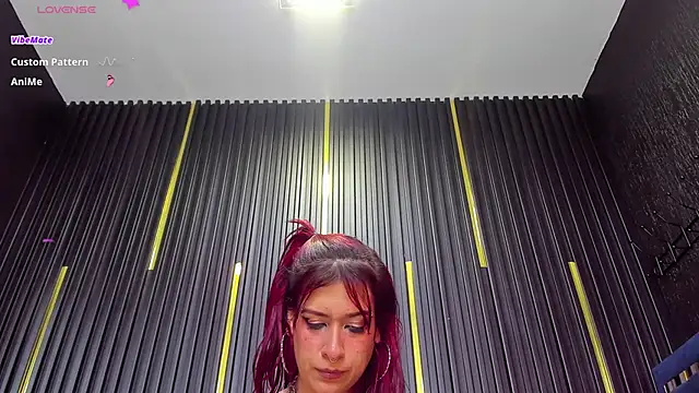 دردشة LolyYunno الجنسية المباشرة