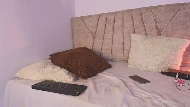 sweet_artemiis: απευθείας συνομιλία ΧΧΧ