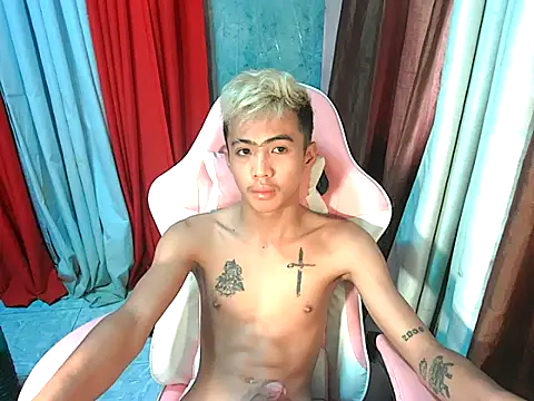 boy_raphael Show Webcam