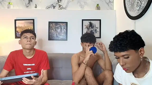 XXX chat uživo modela COUPLES_BOYS