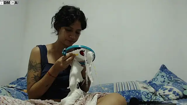 AlinaWoolf_ Adlı Modelin Canlı XXX Sohbeti