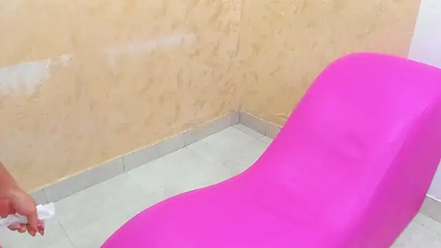 Brutal_Station Show in webcam