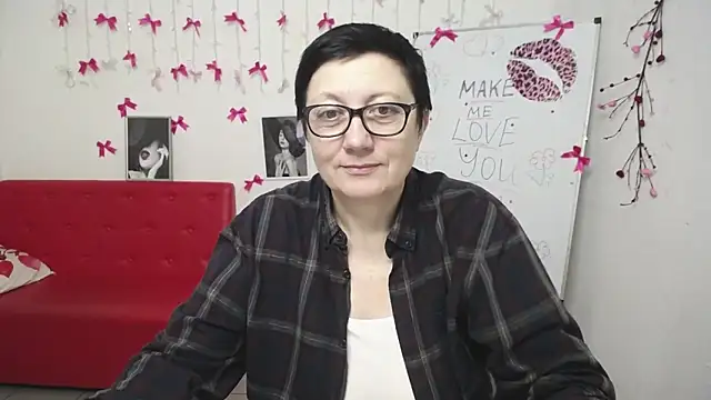 EmilyL0ve élő XXX-chatje