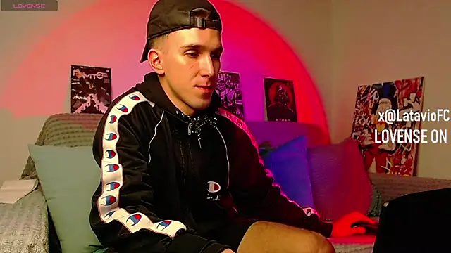 Midnighter_ 在線直播表演