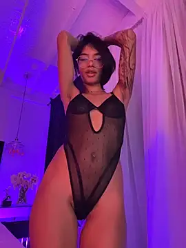 Chat +18 de TweetiePieXXX ao vivo