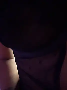 Chat +18 de TweetiePieXXX ao vivo