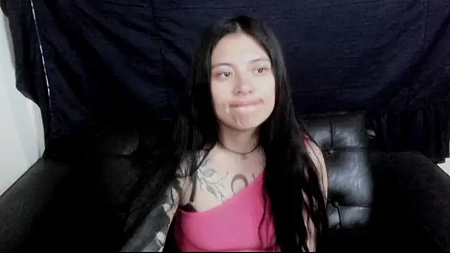 wishm3 élő XXX-chatje