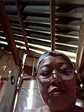 Agnes-baby Adlı Modelin Canlı XXX Sohbeti