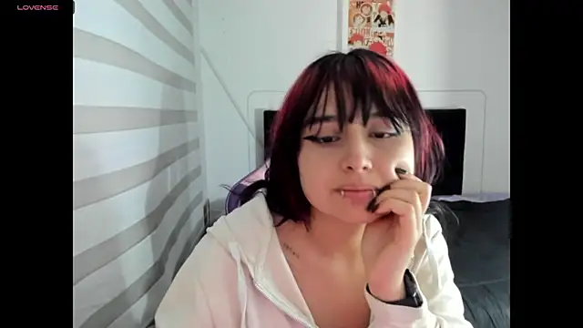 Tsumugi34 élő XXX-chatje