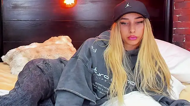 دردشة ChristynaRoss الجنسية المباشرة