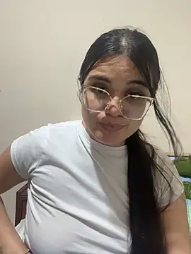 CamilaSofiia's Live XXX Chat