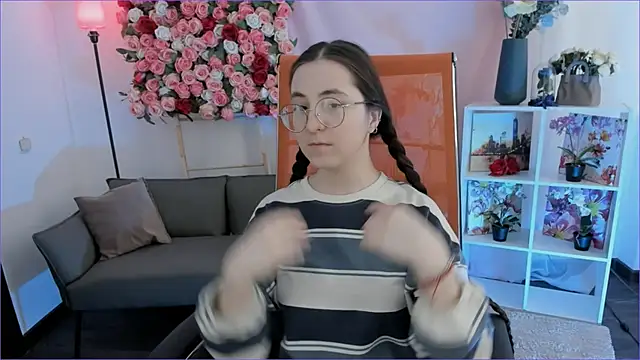 دردشة VirtuallVoyant الجنسية المباشرة