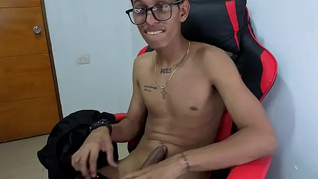 Niklausxxx webcam show