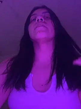 دردشة SmokyDee الجنسية المباشرة