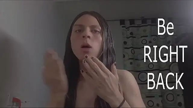 Chatroom XXX en direct de Petite-Goth