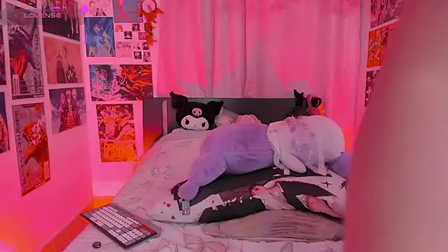 MissCurvyTop Webcam Show