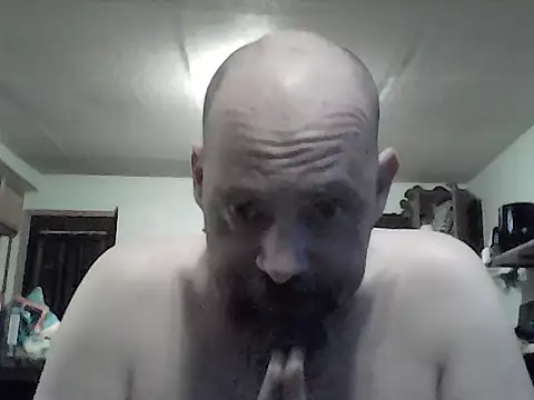 crazyheratic8 Show in webcam