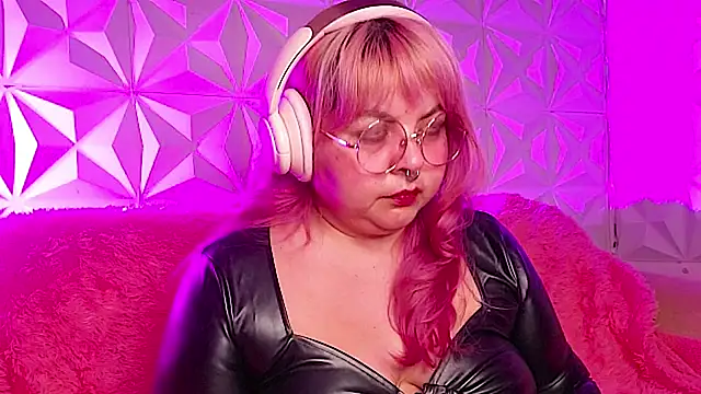 Satyn_doll – Naživo XXX chat