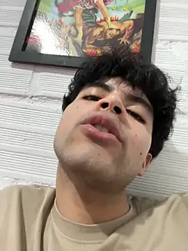 Chat XXX ao vivo de Axel-Mejia