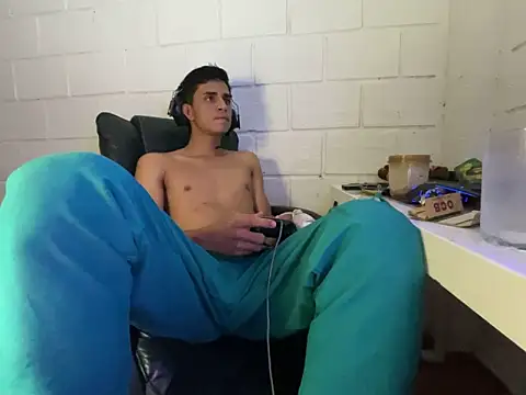 Chat XXX ao vivo de Max_TheHorseDick