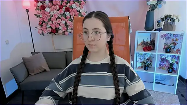 VirtuallVoyantn Live XXX chat