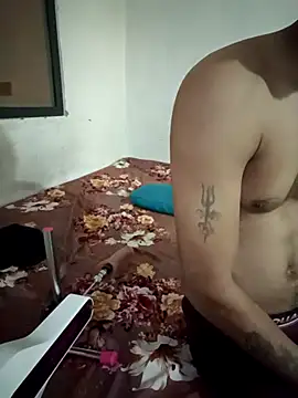 Savita_bhabhi_enjoy Show in webcam