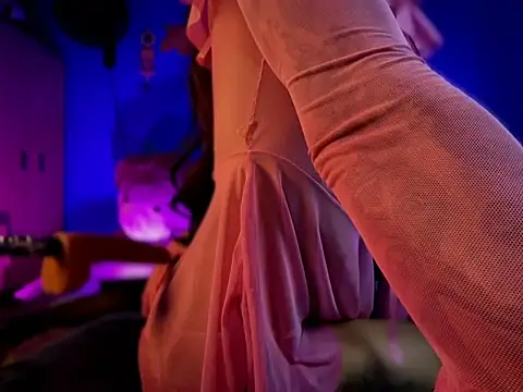 Naugth_channel_ts: διαδικτυακό σόου στην κάμερα