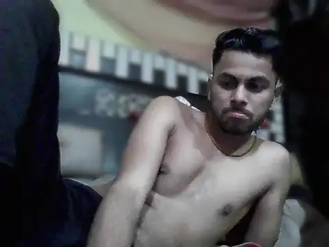 Stubborndesiboy Chat XXX in diretta