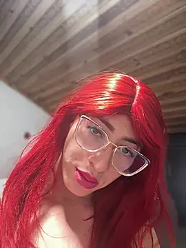 Show modela NICOLLE__12 na web-kameri