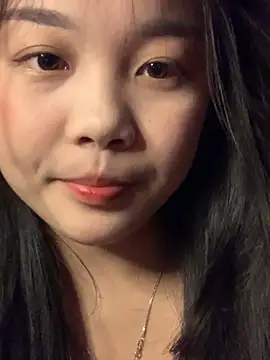 Baa-bee22 élő XXX-chatje