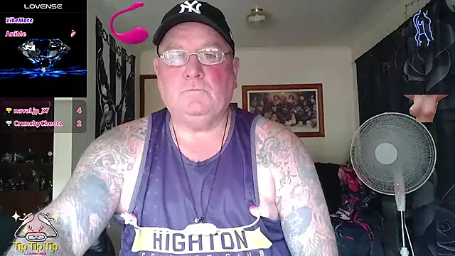 KINKYBLUEYES69 webcam show