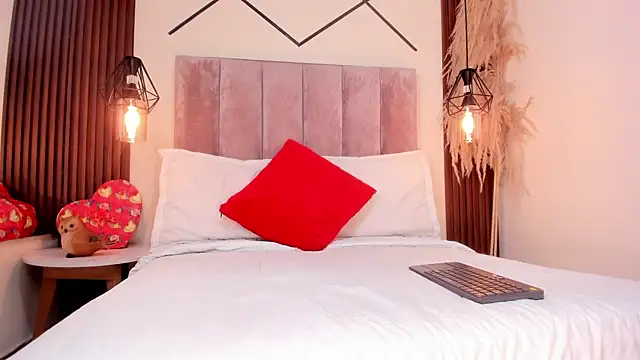 Chat +18 de cami_rouxxx_ ao vivo