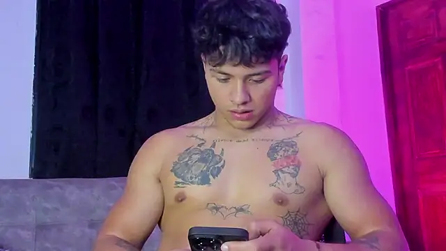 Dominic_Biker__ Live XXX-chat