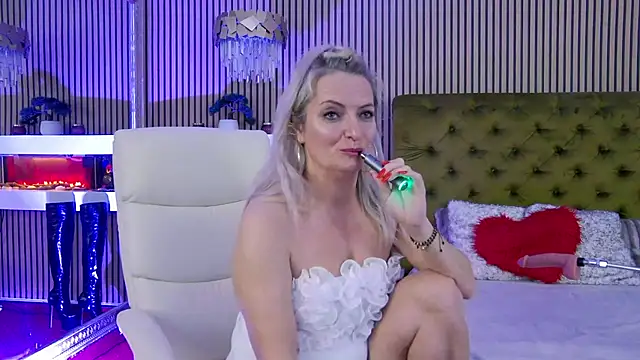 แชท XXX สดของ LadyTouch