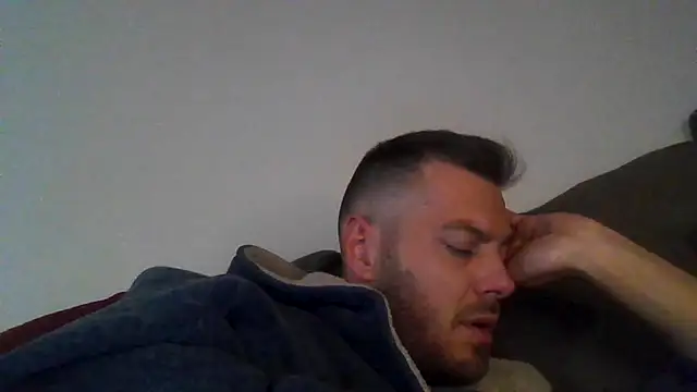 cheekycherryx Adlı Modelin Canlı XXX Sohbeti