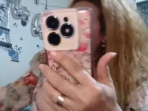 Perla1981--n Live XXX chat