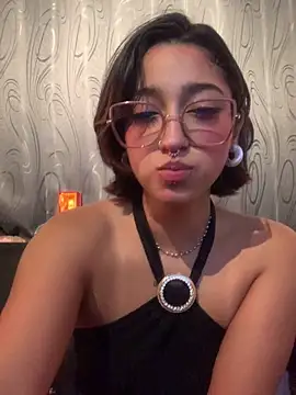 LilithMonette 现场XXX聊天