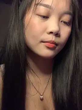 Pokazy przed kamerką – Baa-bee22