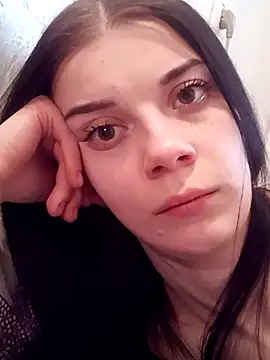 JhonSHelBy7LuNaのライブXXXチャット