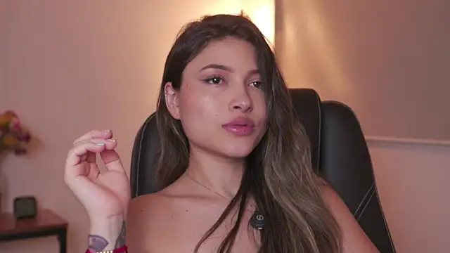 AyraSmith_のウェブカメラショー