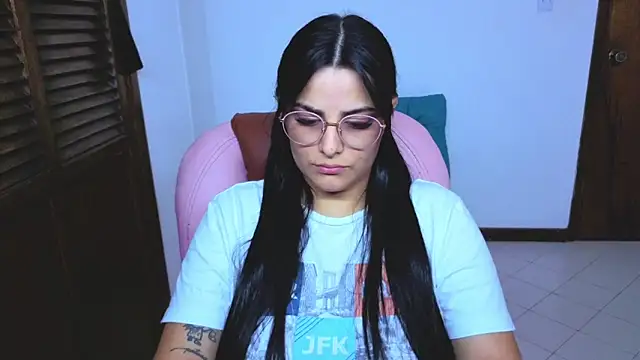 atenea_02_love Chat XXX in diretta