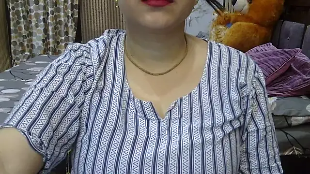 Hot_anshika120 在線直播表演