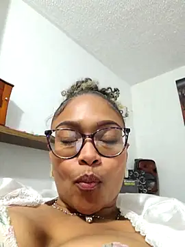 BiiancaEstradaa Live XXX-Chat