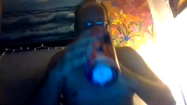 hornyrich69 Show in webcam