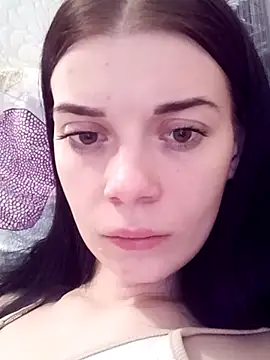 Show modela JhonSHelBy7LuNa na web-kameri